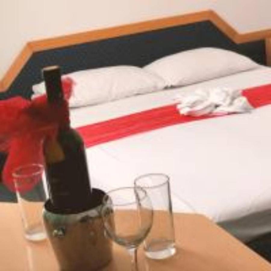 Hotel Imzit Dobrinja Sarajewo Zewnętrze zdjęcie